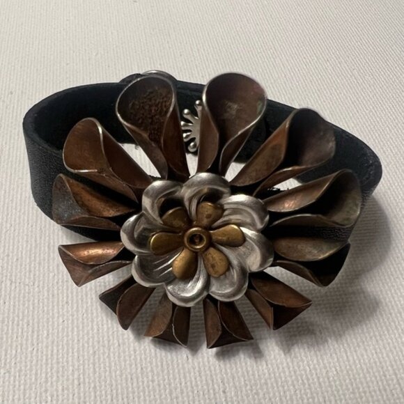Bracelet metal flower leather strap with snap bohemian boho chic - Picture 2 of 7